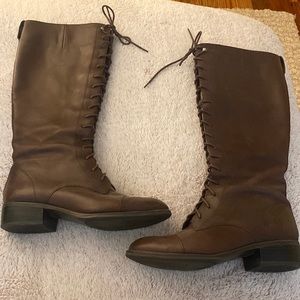 Brown leather lace up riding boots. Ralph Lauren. Only worn  a few times. SZ 8